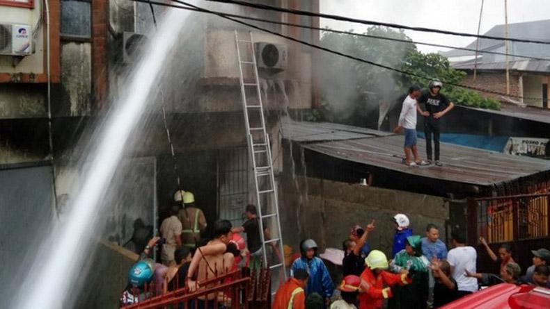 5 Orang Tewas akibat Kebakaran Ruko di Makassar Diduga Dipicu Korsleting Listrik