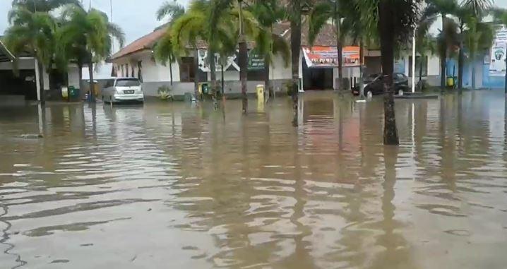 Hujan Seharian, Ratusan Rumah di Blanakan Subang Terendam Banjir