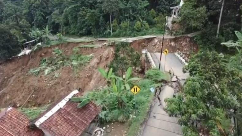 Banjir Bandang Lebak Rusak Puluhan Jembatan, Kerugian Capai Rp56 Miliar