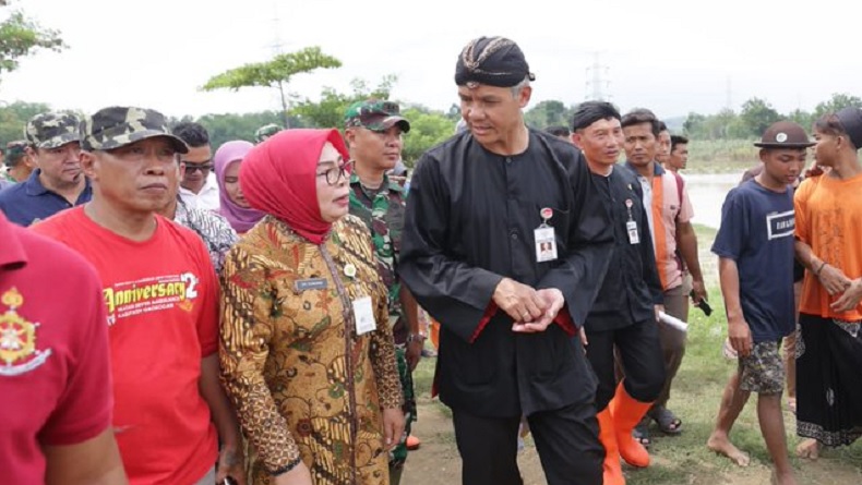 title Ganjar Bolehkan Warga Bangun Kerajaan, tapi dengan Syarat Ganjar Bolehkan Warga Bangun Kerajaan, tapi dengan Syarat