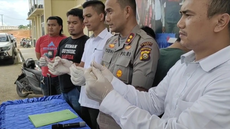 Polisi Tangkap Pengedar Sabu yang Buka Lapak di Kebun Karet PALI
