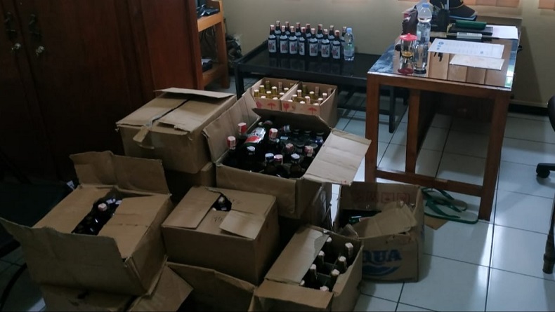 Polsek Seyegan Bongkar Jaringan Perdagangan Miras Via Medsos