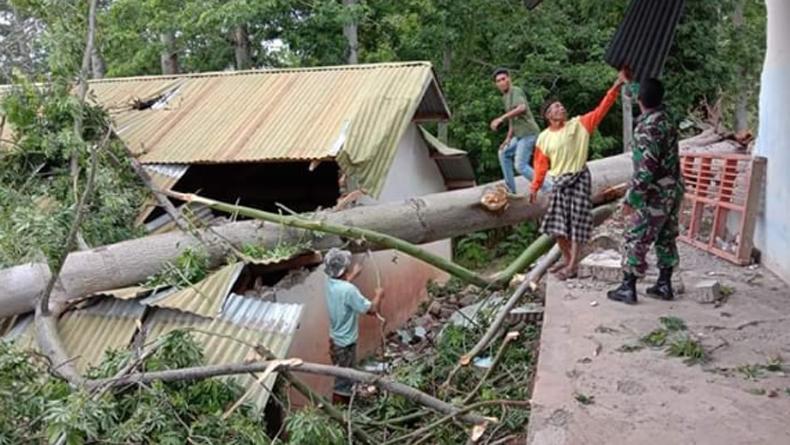 Angin Puting Beliung Terjang Bantaeng, BMKG Keluarkan Status Siaga Waspada