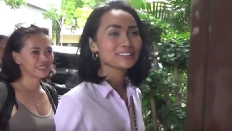 Artis Eka Delly Penuhi Panggilan Polisi terkait Kasus Investasi Bodong MeMiles