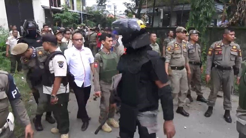 Polisi Amankan Pelempar Bom Molotov saat Bentrokan Eksekusi Stadion Mattoangin Makassar