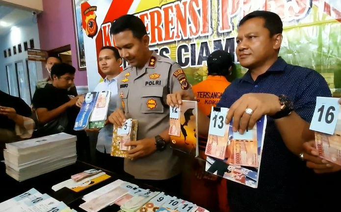 Diduga Korupsi Dana Desa, Kades di Ciamis Diciduk Polisi