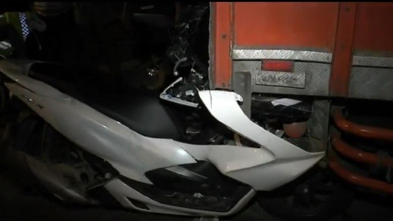 2 Pengendara Motor di Grobogan Kritis usai Tabrak Truk Pasir yang Parkir