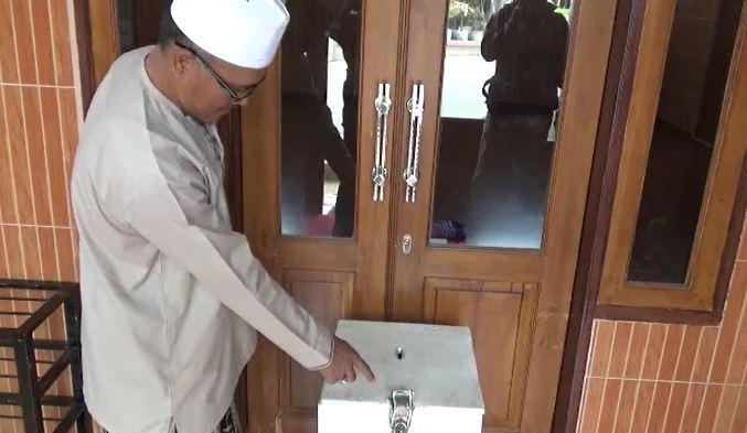 Kotak Infak Masjid di Bandung Dicuri, Pelaku Pakai Peci dan Koko