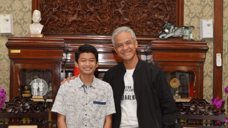 Ganjar Kenalkan Fadillah Arbi, Pembalap Muda Purworejo yang Merintis ke MotoGP