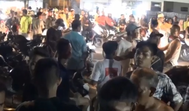 title Joki Balap Liar di Medan Tabrak Pemotor, 2 Orang Tewas, 1 Kritis Joki Balap Liar di Medan Tabrak Pemotor, 2 Orang Tewas, 1 Kritis