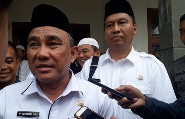Wali Kota Depok Mohammad Idris Pimpin Salat Jenazah 8 Korban Tewas Kecelakaan Bus di Ciater