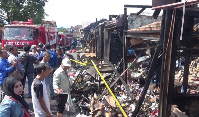 Pasar Penampungan Sukabumi Terbakar, Dua Pedagang Luka