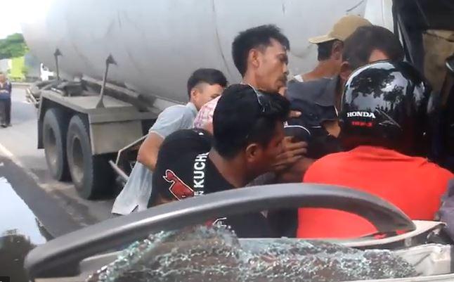 Ini Kronologi Tabrakan Maut Bus dan Truk di Jalur Pantura Cirebon