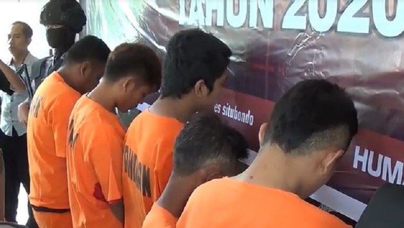 5 Pengedar Narkoba Ditangkap dengan Barang Bukti Puluhan Ribu Pil Koplo di Situbondo