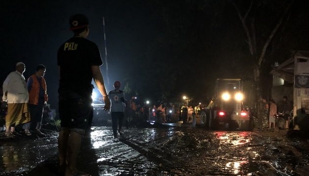 Banjir Bandang Terjang 2 Desa di Malang, 5 Pengendara Motor Hanyut