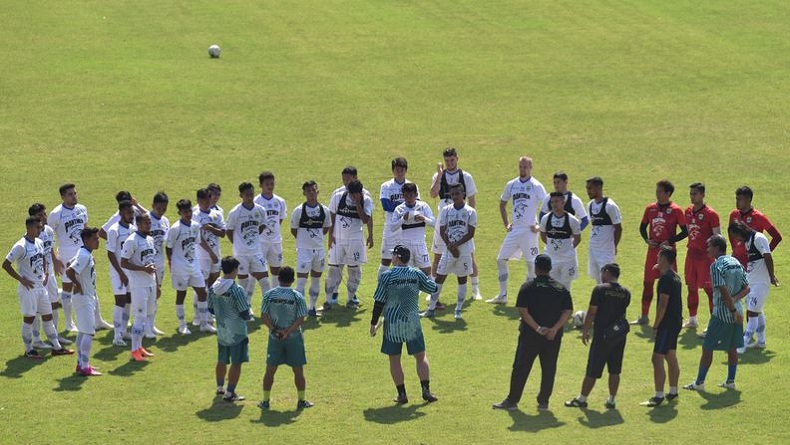 Jelang New Normal, Persib Bandung Belum Berani Latihan Berkelompok
