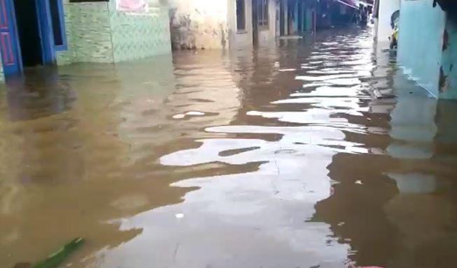 Banjir Rendam Kota Pekalongan, Warga Butuh Makanan hingga Selimut