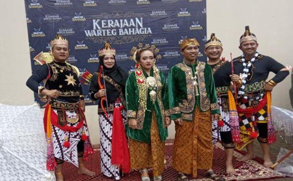 Kerajaan Warteg Bahagia Muncul di Depok