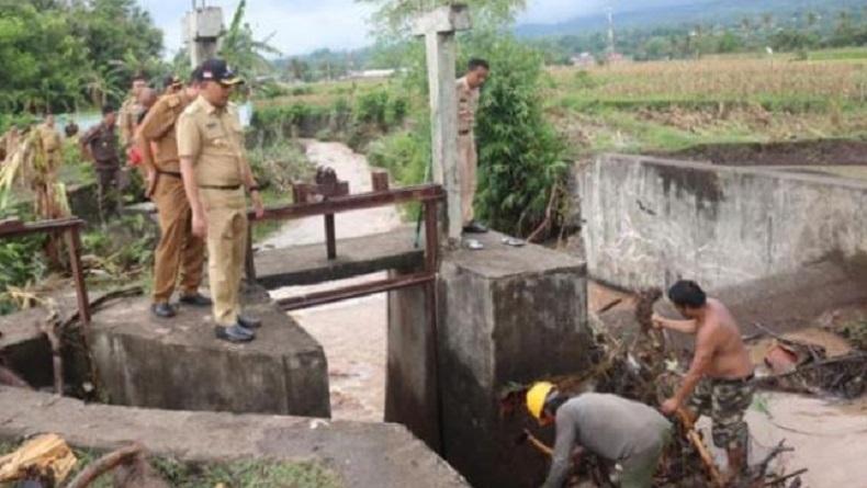 Banyak Sampah Menumpuk di Sungai dan Drainase Diduga Jadi Pemicu Banjir Bantaeng