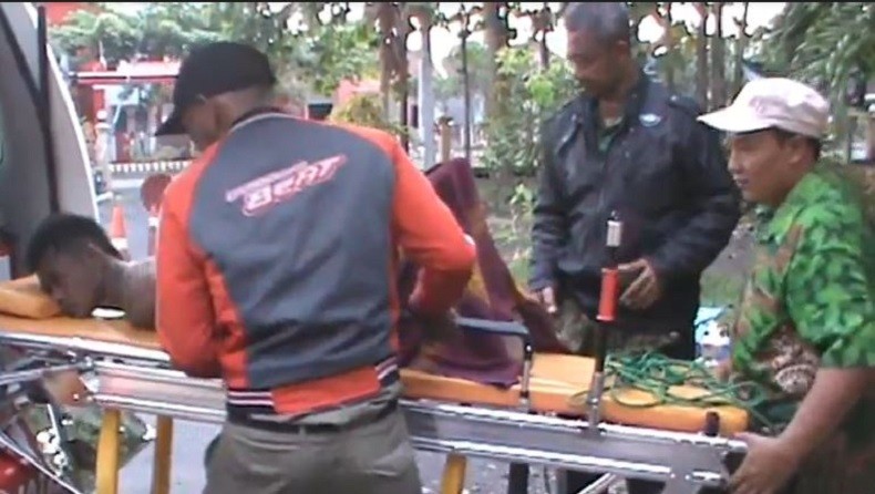 Pemuda dengan Gangguan Jiwa Mengamuk di Jember, Warga Ikat Tangan dan Kaki Pelaku