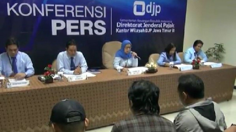 2 Pengusaha Diserahkan ke Kejaksaan Negeri Sidoarjo atas Kasus Kejahatan Pajak