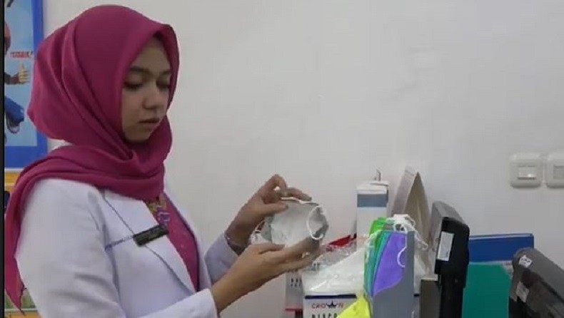 Imbas Wabah Virus Korona, Masker di Palembang Langka