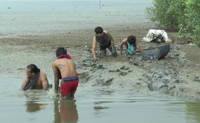 Mayat Laki-Laki Terbenam Lumpur di Tambak Gegerkan Warga Kendal
