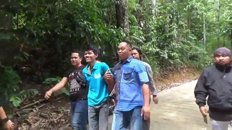 Depresi Dipecat dari Tempat Kerja, Pemuda di Toraja Tikam Teman Sekantor di Dalam Angkot