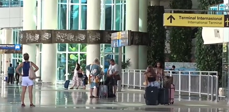 title Bandara Ngurah Rai Sepi Setelah Rute Penerbangan ke China Ditutup Bandara Ngurah Rai Sepi Setelah Rute Penerbangan ke China Ditutup