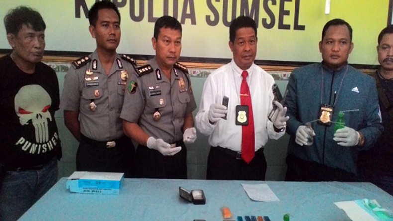 title Melawan saat Ditangkap, Pelaku Pembunuhan Tewas Ditembak Polisi Melawan saat Ditangkap, Pelaku Pembunuhan Tewas Ditembak Polisi