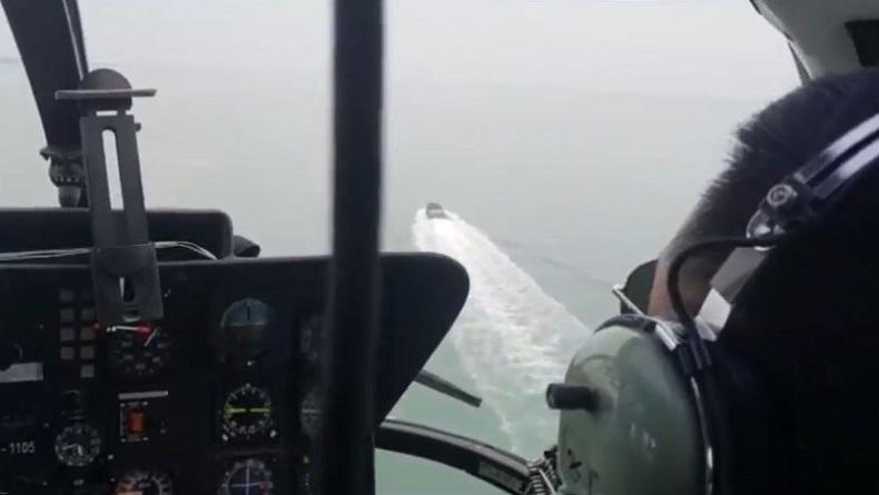 Bak Film Action, Polda Babel Buru Kapal Penyelundup 12.000 Botol Miras dari Singapura