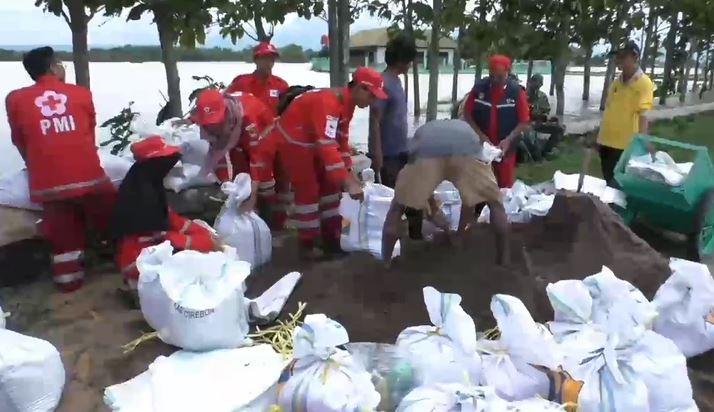 Banjir di Cirebon Mulai Surut, Tanggul Sungai Diperbaiki
