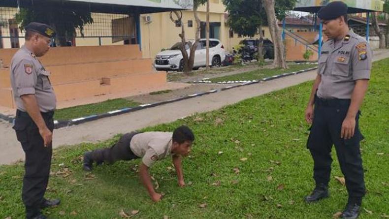 Tak Ikut Apel, Anggota Polresta Deliserdang Indispliner Dihukum Push-Up