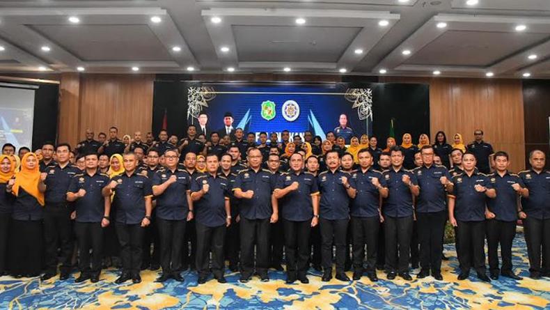 Edy Rahmayadi Minta Alumni Pamong Praja Medan Berkontribusi Bangun Daerah