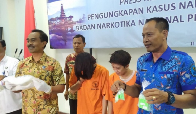 BNN Tangkap 2 Perempuan Banyuwangi Kurir Narkoba Jaringan Lapas Kerobokan
