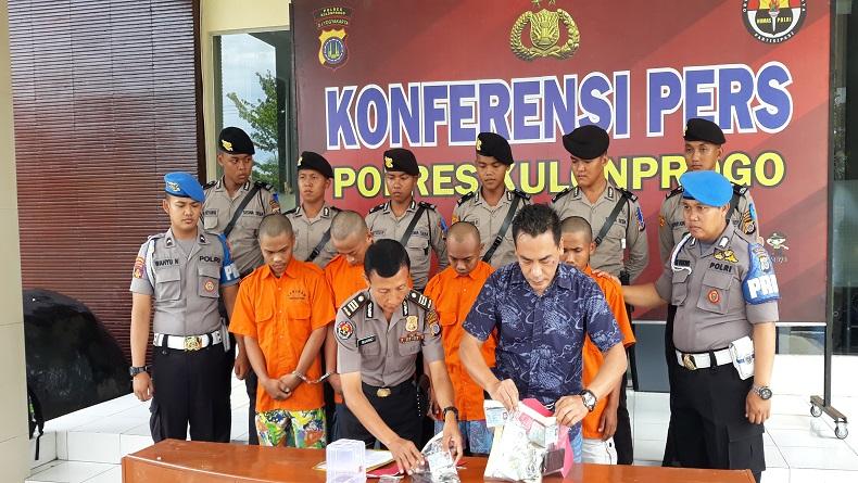 Polres Kulonprogo Amankan 4 Pemuda yang Edarkan Obat Keras Daftar G