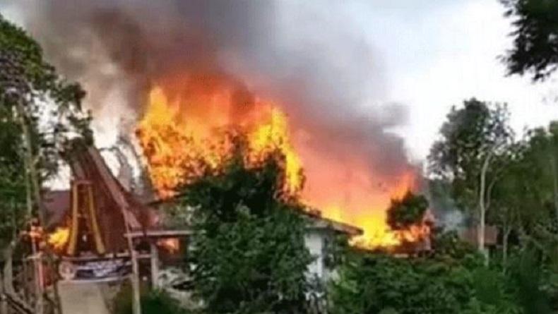 6 Rumah Warga di Toraja Utara Terbakar saat Upacara Pemakaman Jenazah