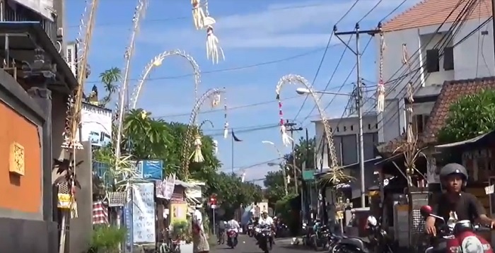 Warga Bali Diminta Tak Pasang Penjor Galungan Dekat Jaringan Listrik