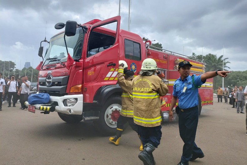 Gedung Nusantara III DPR Terbakar, 11 Unit Damkar Diterjunkan
