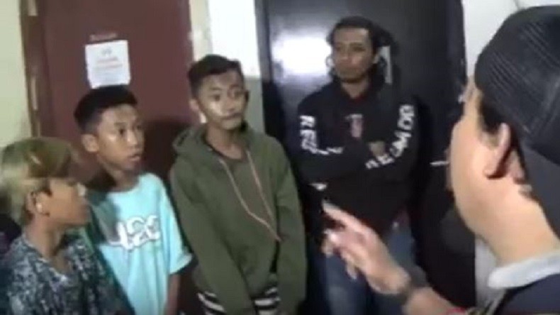 5 Remaja di Makassar Diamankan Polisi karena Memiliki Badik dan Busur Panah