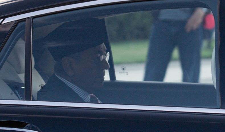 Mahathir Mohamad Mulai Bekerja sebagai Perdana Menteri Sementara Malaysia