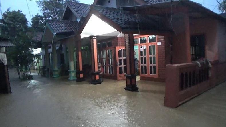 Hujan Deras, Banjir Kembali Terjang 7 Desa di Kabupaten Probolinggo