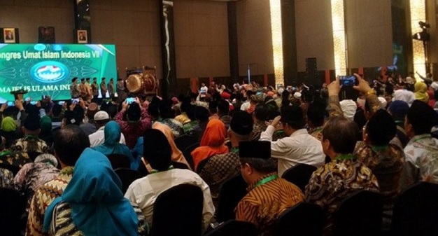 title Buka Kongres Umat Islam, Wapres Ma’ruf Amin Minta Ulama Hindari Narasi Kebencian Buka Kongres Umat Islam, Wapres Ma’ruf Amin Minta Ulama Hindari Narasi Kebencian