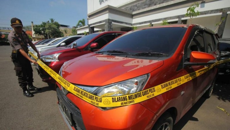 Polisi Lambat, Warga di Takalar Lacak Sendiri Mobil Rental Hilang