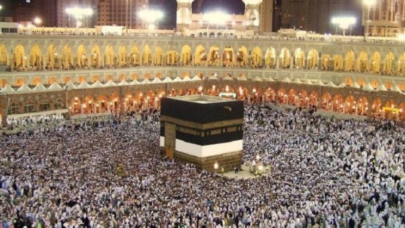 Arab Saudi Ingatkan Jemaah Umrah Tak Bawa Barang Berharga, Maksimal Bawa Uang Rp240 Juta