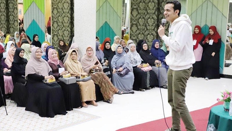 Bacawali Gamal Makin Rajin Dekati Perempuan Surabaya