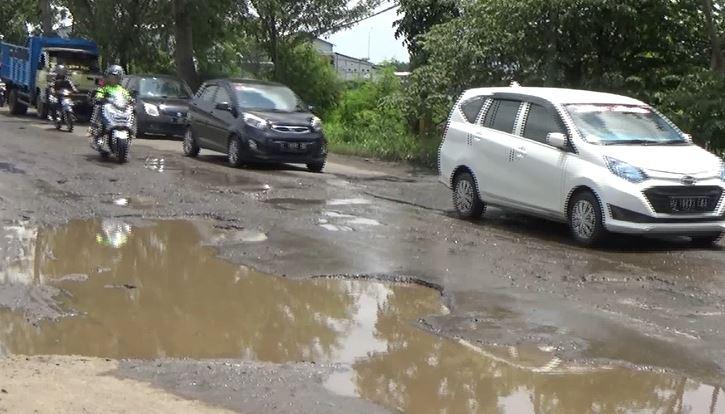 Anggaran Digeser untuk Covid-19, Jalan Rusak di Kulonprogo Tak Tertangani