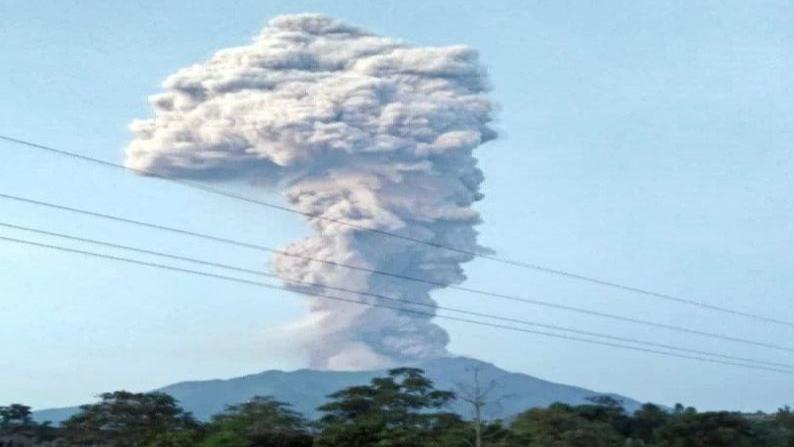 Kolom Abu Letusan Merapi Capai 6.000 Meter, Jadi yang Tertinggi selama Masa Erupsi
