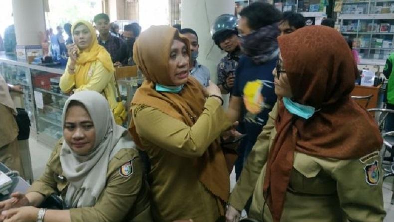 title Kena Sidak Jual Masker Mahal, Pegawai Toko Alat Kesehatan: Prinsip Ekonomi Berlaku Sekarang Kena Sidak Jual Masker Mahal, Pegawai Toko Alat Kesehatan: Prinsip Ekonomi Berlaku Sekarang