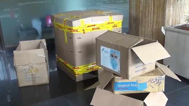 title Jual 200 Dus Masker ke Selandia Baru, 2 Mahasiswa di Makassar Jadi Tersangka Jual 200 Dus Masker ke Selandia Baru, 2 Mahasiswa di Makassar Jadi Tersangka